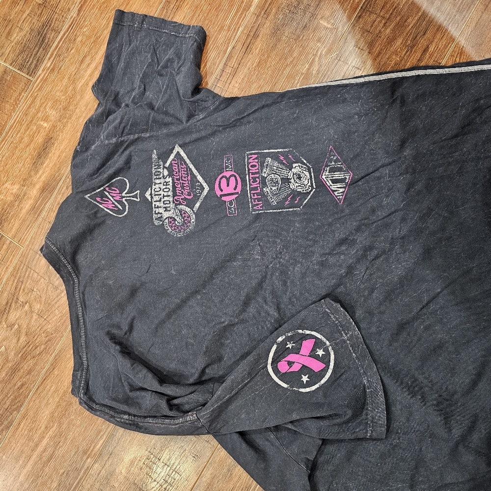 Affliction Breast cancer awareness tee